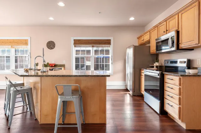 $425,000 | 7 Chester Road, Unit 211, Derry, NH 03038