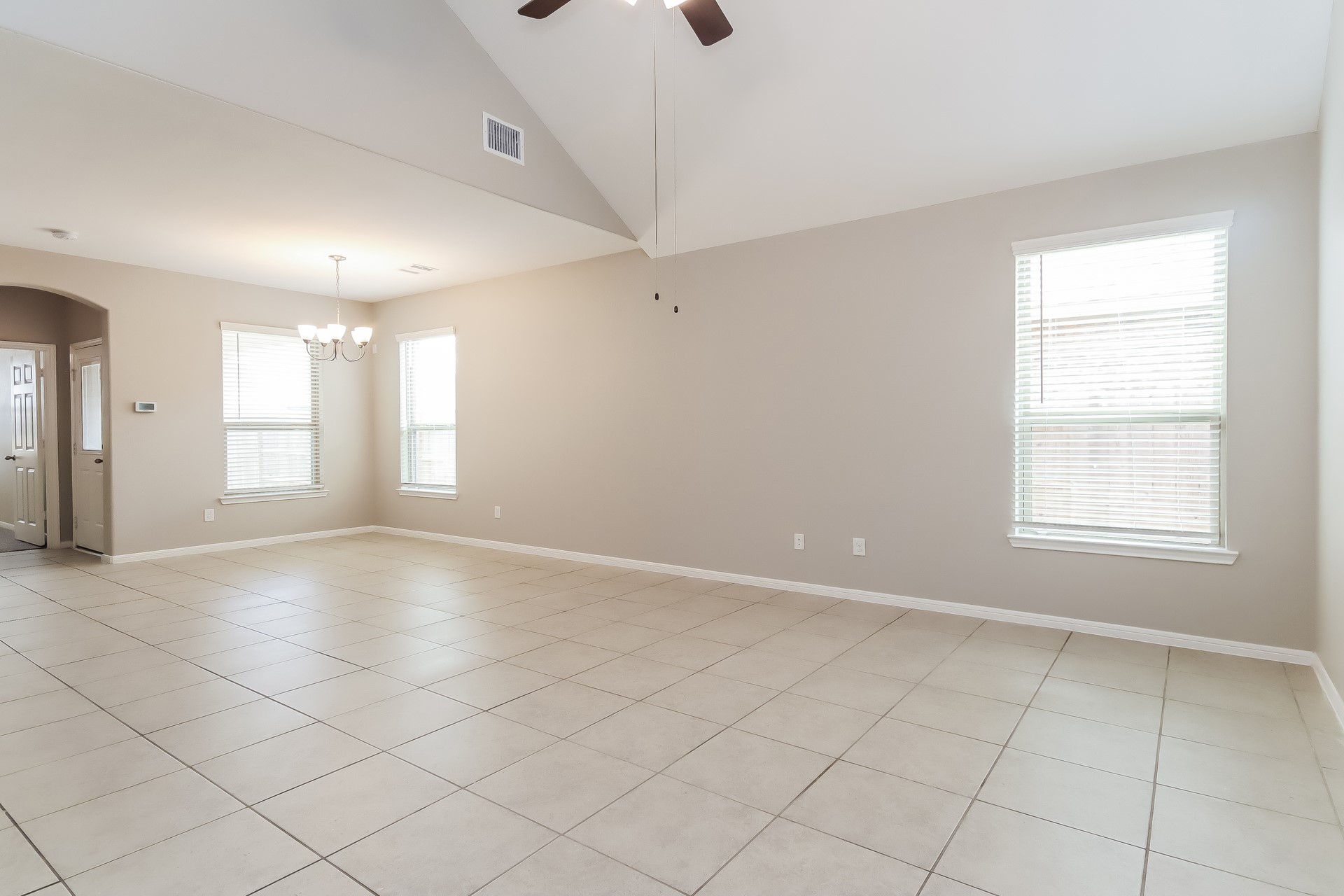 9207 Penfield Drive Rosharon, TX 77583 - Photo 3 of 15 Gallery Image 3