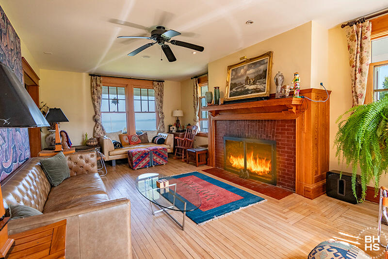 56 Albee Road Essex, NY 12936 - Photo 15 of 57 SheldonFarmOnLakeChamplain_LivingRoom_L_