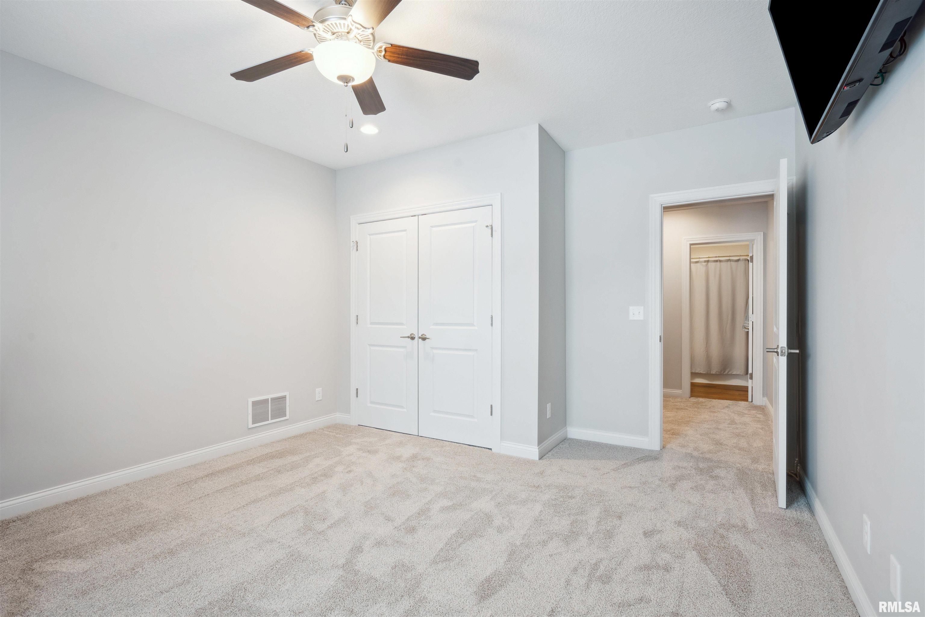 5691 Red Fox Road Bettendorf, IA 52722 - Photo 23 of 35