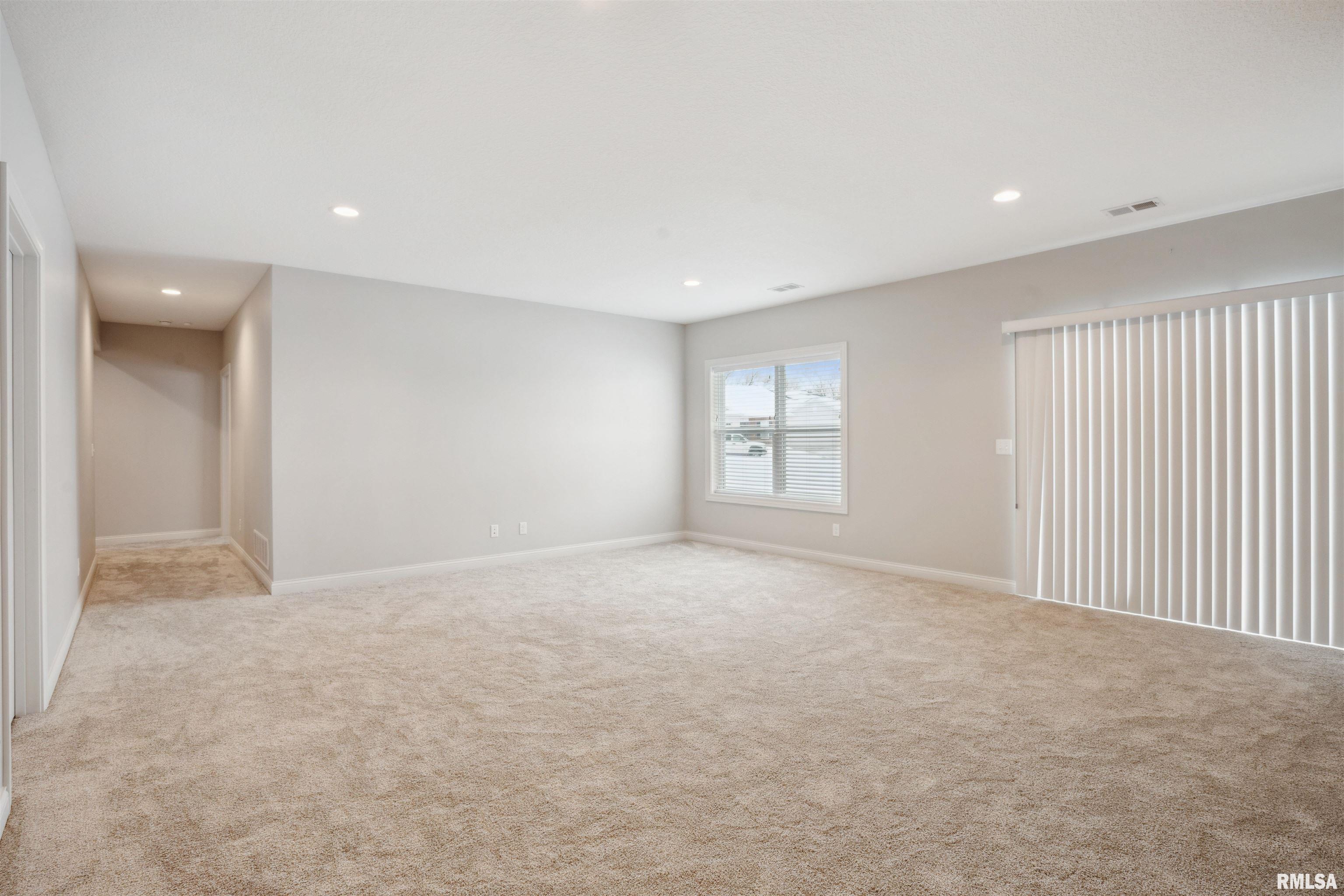 5691 Red Fox Road Bettendorf, IA 52722 - Photo 25 of 35