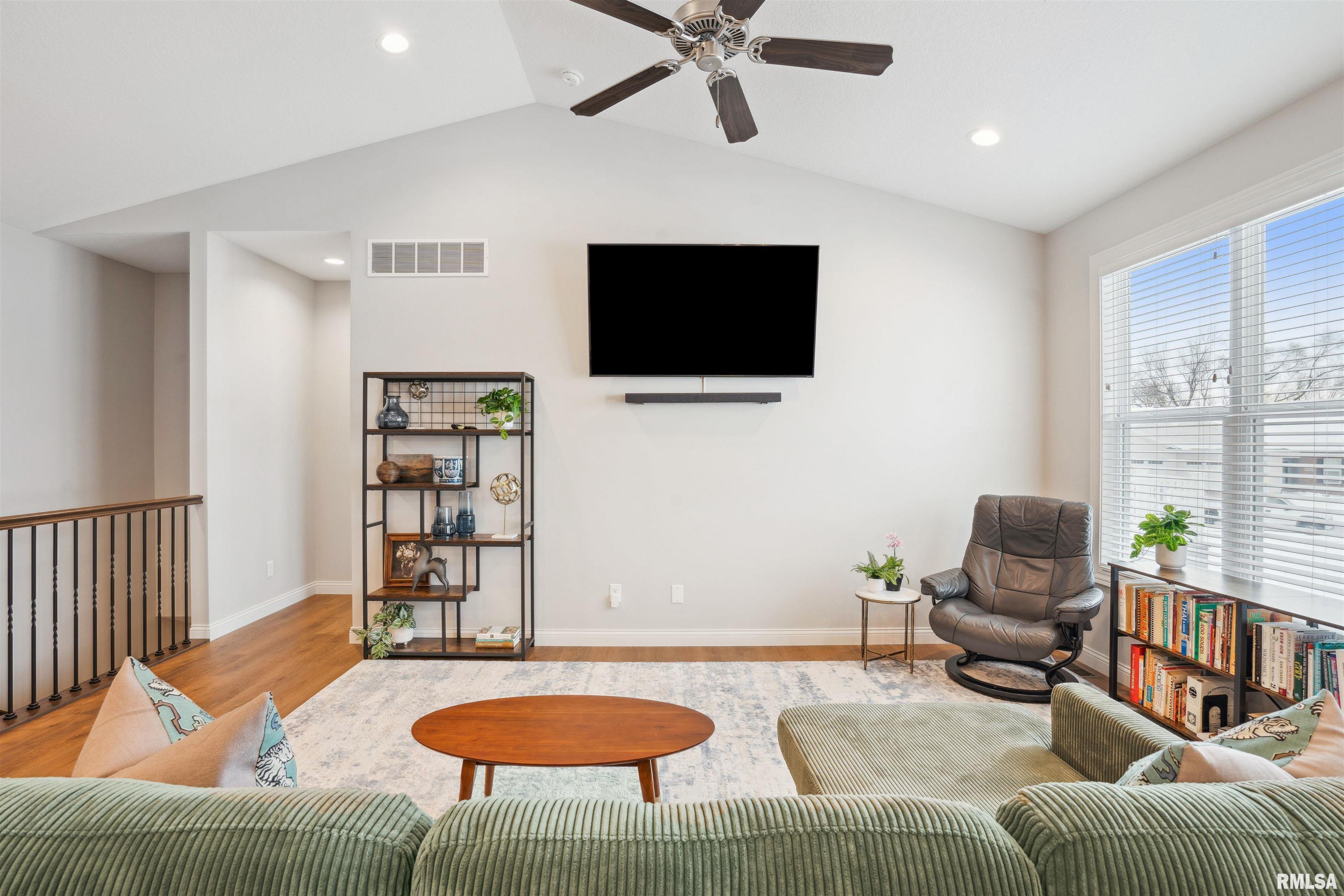 5691 Red Fox Road Bettendorf, IA 52722 - Photo 8 of 35