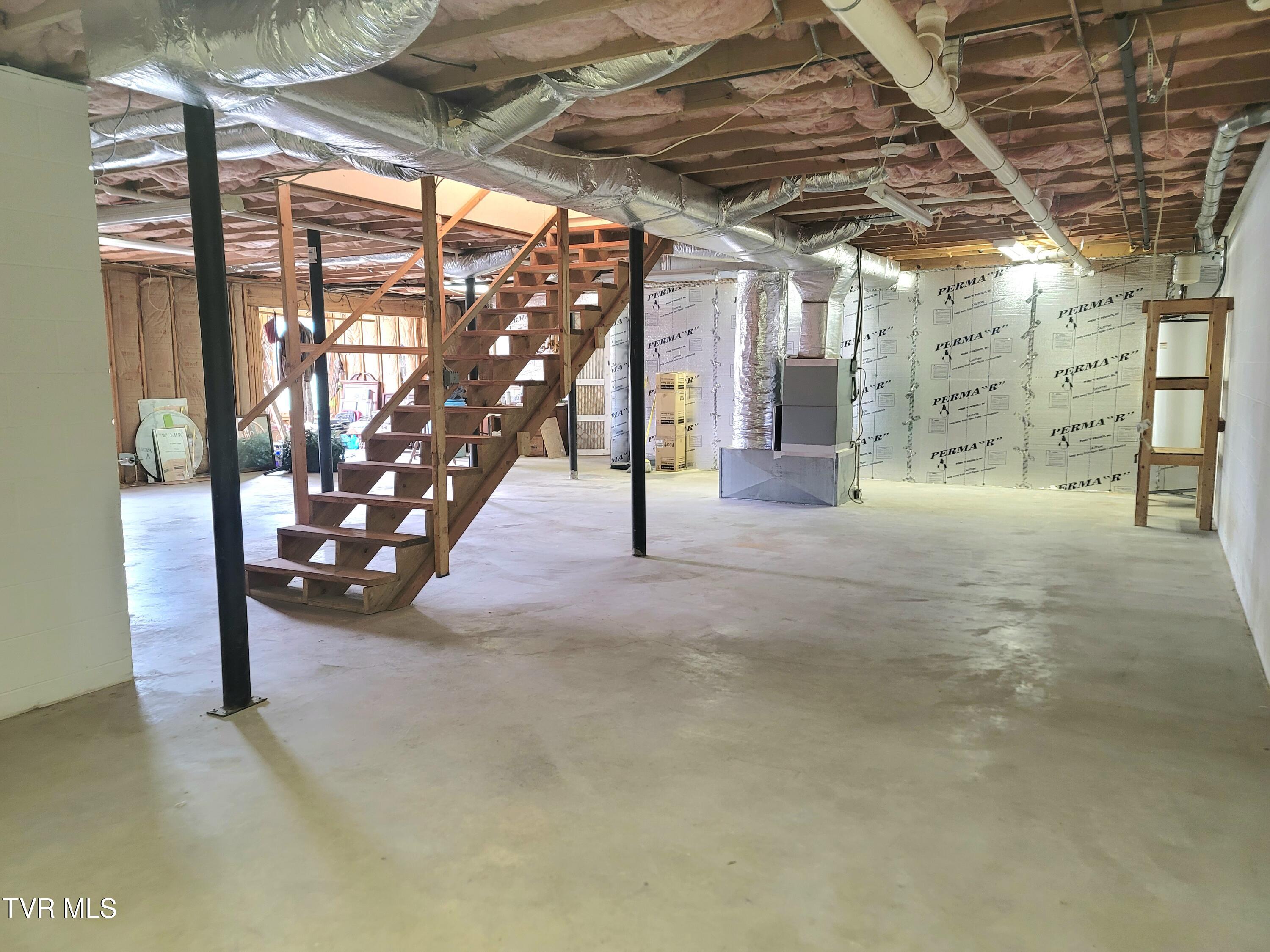 733 Rocky Branch Road Blountville, TN 37617 - Photo 52 of 68 20260101_212300