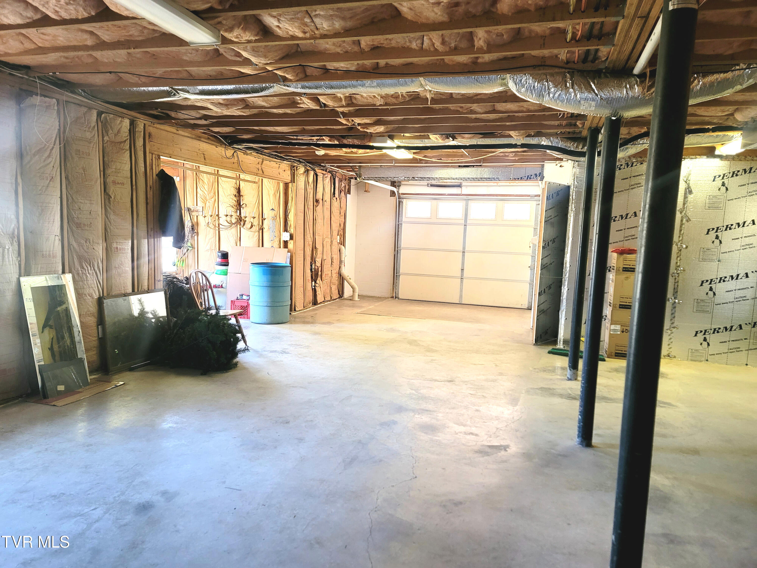 733 Rocky Branch Road Blountville, TN 37617 - Photo 53 of 69 20260119_152029