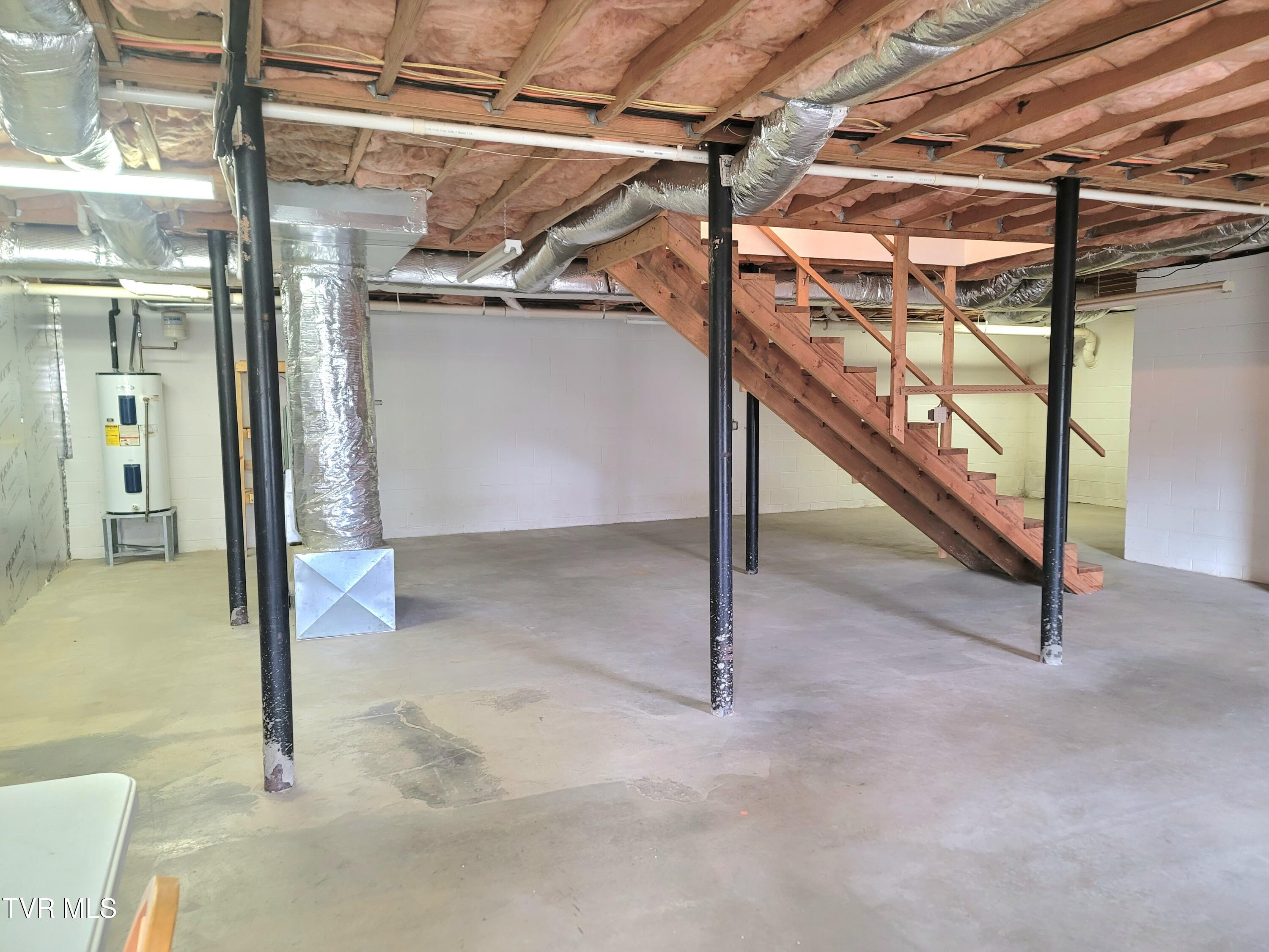 733 Rocky Branch Road Blountville, TN 37617 - Photo 54 of 68 20260101_212502