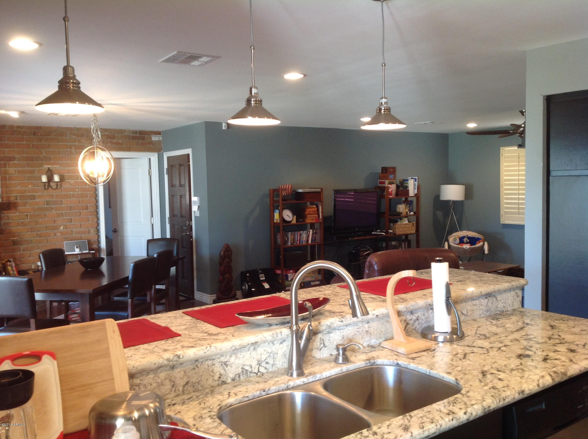 2431 East Lamar Road Phoenix, AZ 85016 - Photo 11 of 19 IMG_8922