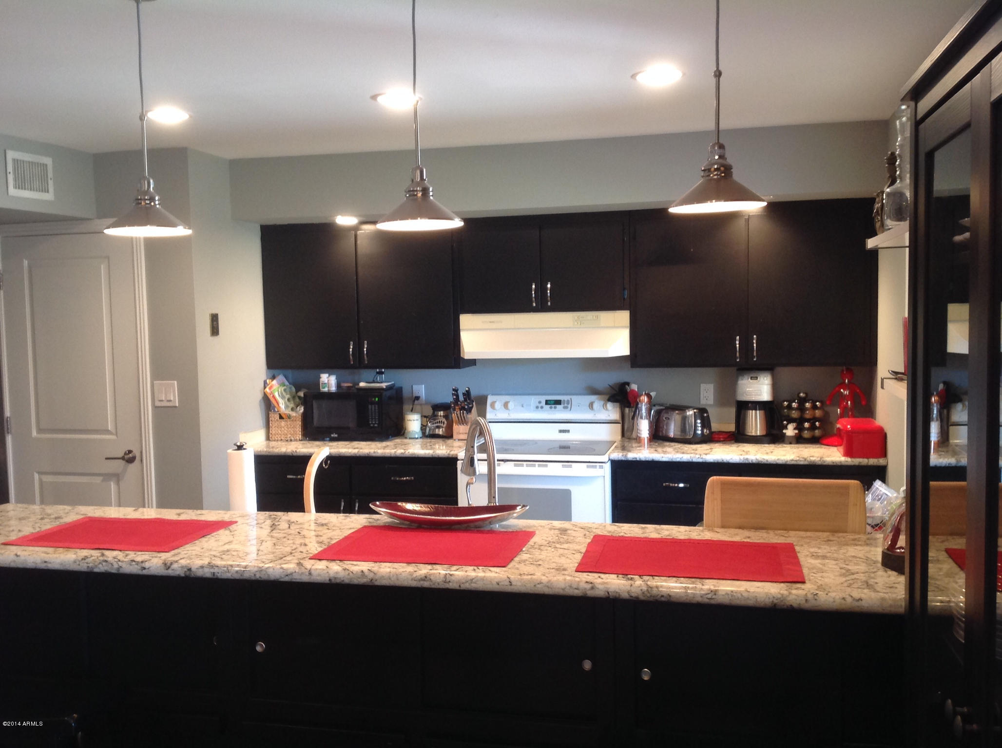 2431 East Lamar Road Phoenix, AZ 85016 - Photo 6 of 19 IMG_8917