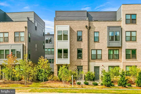 $4,750 | 12768 Sunrise Valley Drive, Reston, VA 20191