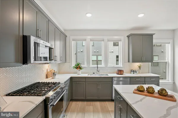 $4,750 | 12768 Sunrise Valley Drive, Reston, VA 20191