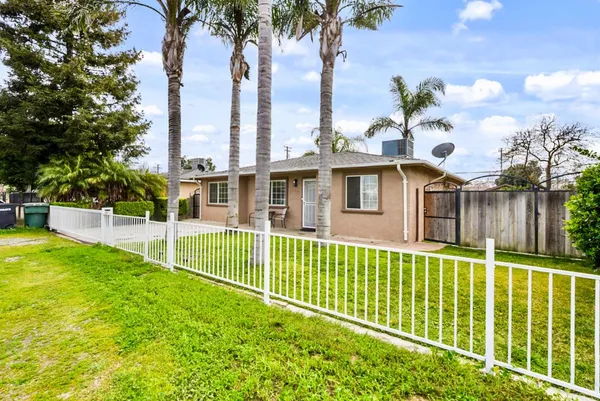 $360,000 | 1518 Plumas Avenue, Modesto, CA 95358