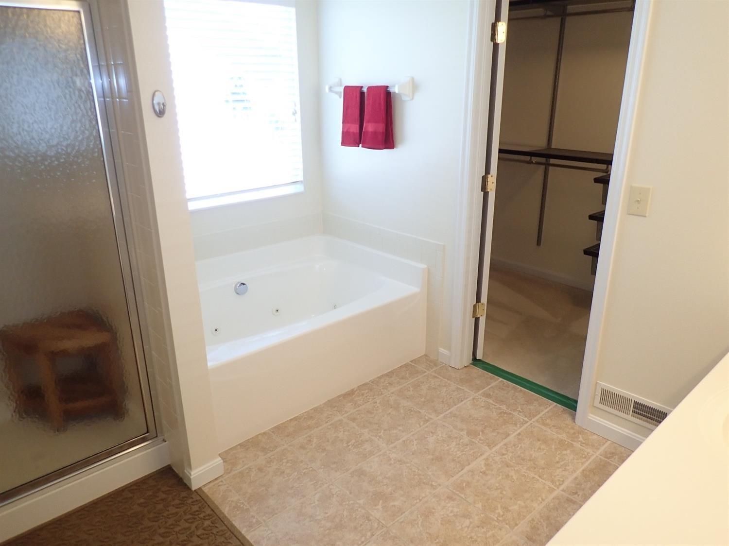 6305 SHOREACRES Court Hamilton, OH 45011 - Photo 15 of 31