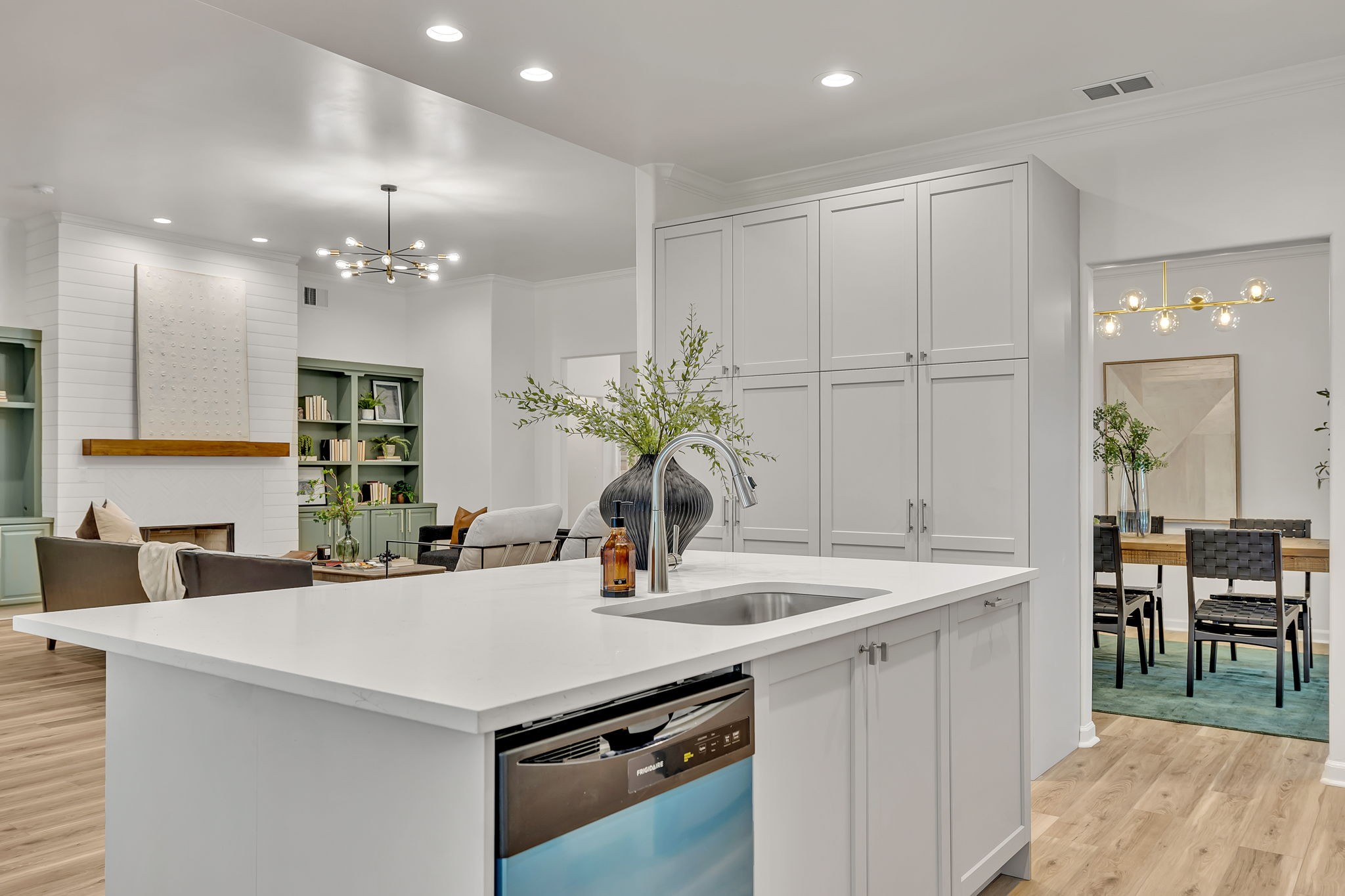 1601 Inverness Drive Spring Hill, TN 37174 - Photo 23 of 58 Premium quartz countertops and all new stainless steel Bosch appliances