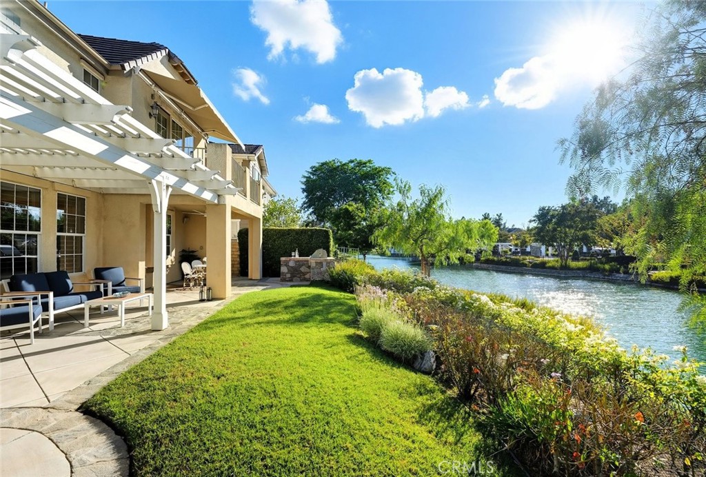 27052 Island Road Valencia, CA 91355 - Photo 35 of 75