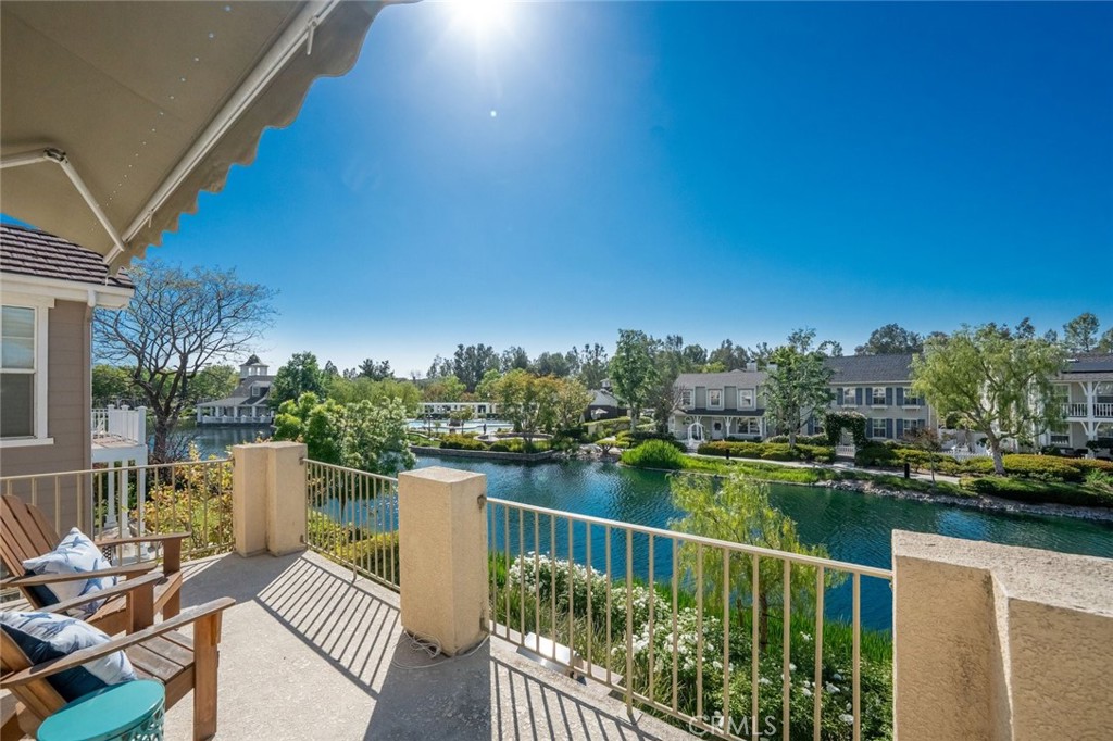 27052 Island Road Valencia, CA 91355 - Photo 49 of 75