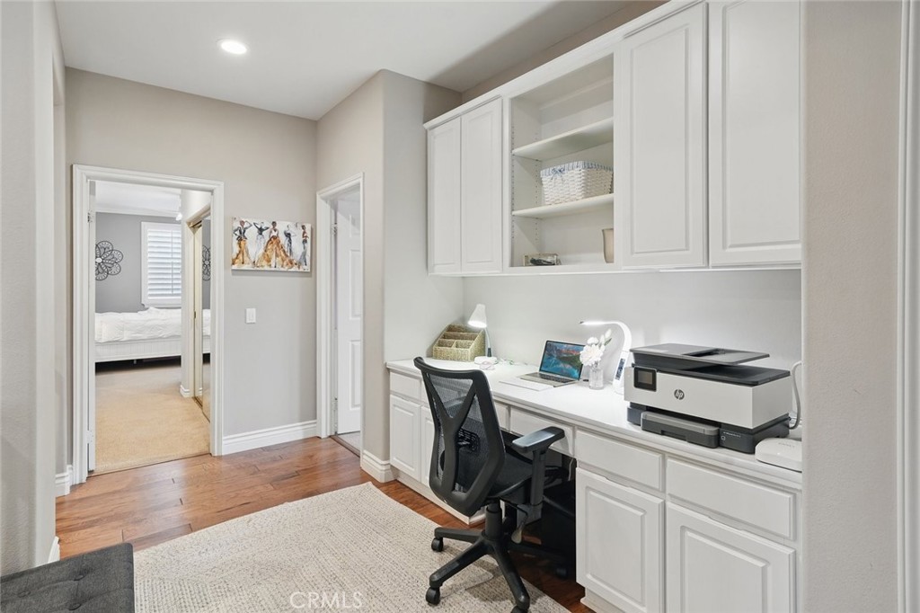 27052 Island Road Valencia, CA 91355 - Photo 53 of 75