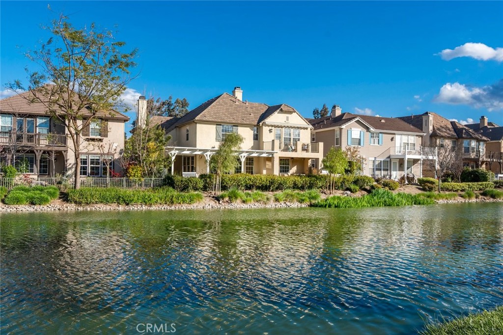 27052 Island Road Valencia, CA 91355 - Photo 7 of 75