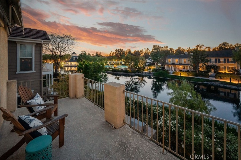 27052 Island Road Valencia, CA 91355 - Photo 9 of 75