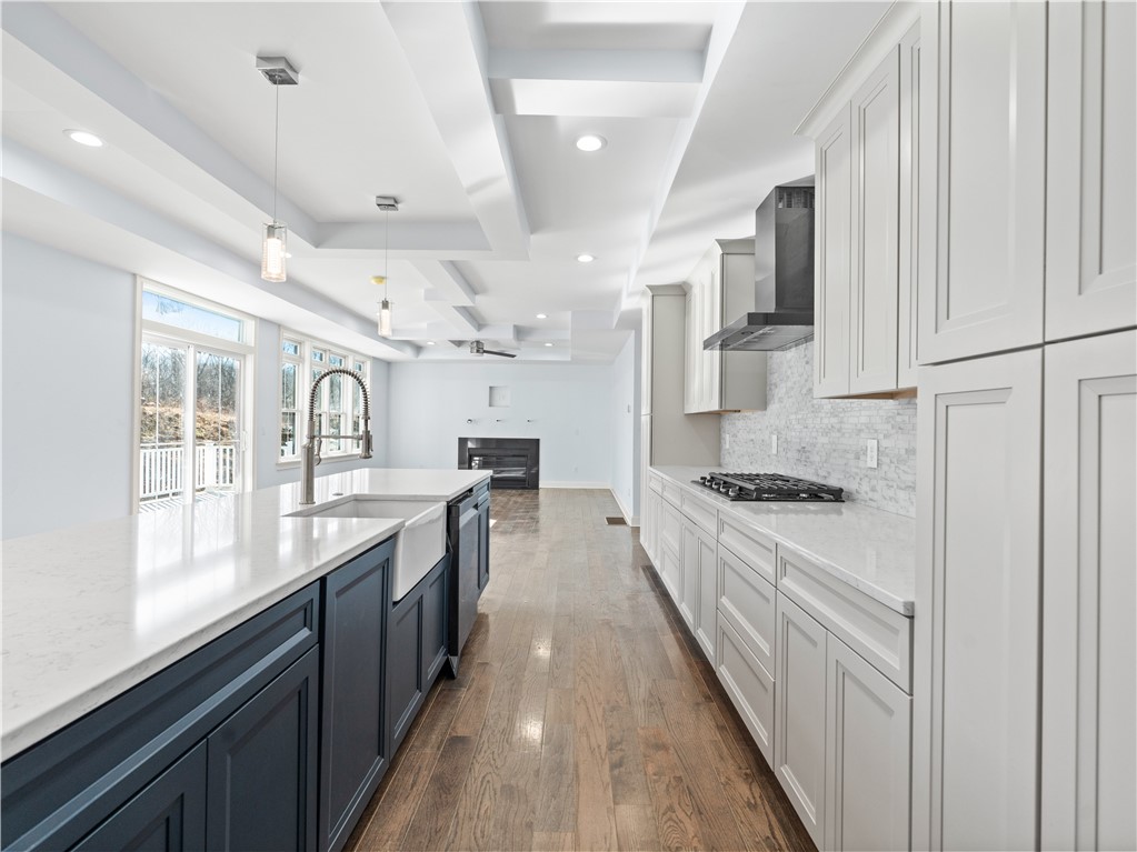 4 Woodward Road Lincoln, RI 02865 - Photo 4 of 35