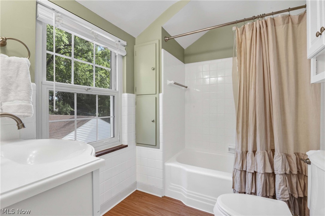 23426 Alexander Road North Olmsted, OH 44070 - Photo 28 of 45 Second Floor Full Bath