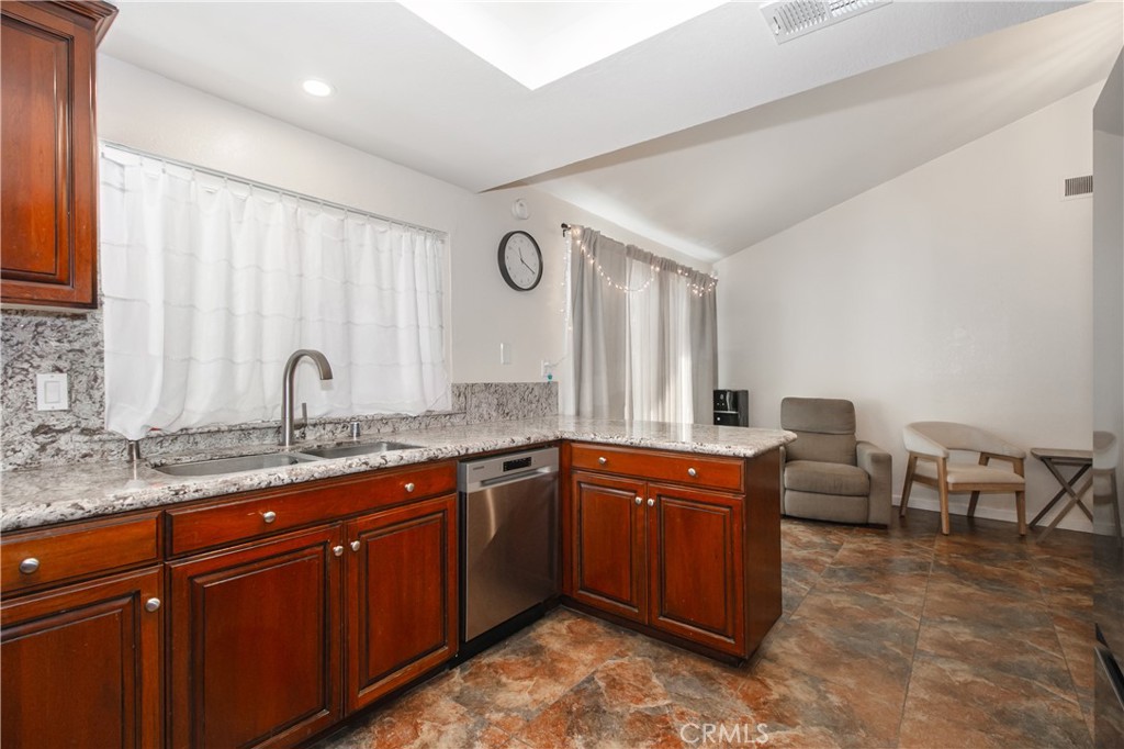 13056 Aztec Street Sylmar, CA 91342 - Photo 6 of 14