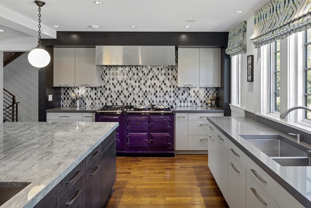 166 Edmunds Road Wellesley, MA 02481 - Photo 10 of 27