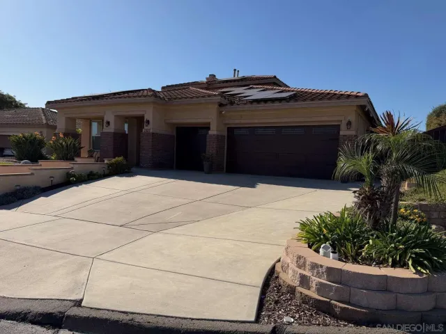 $1,365,000 | 2327 Clearcrest Lane, Fallbrook, CA 92028