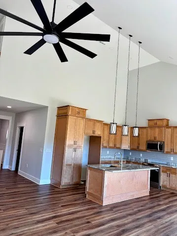 $464,900 | 8184 Aedc Road, Estill Springs, TN 37330