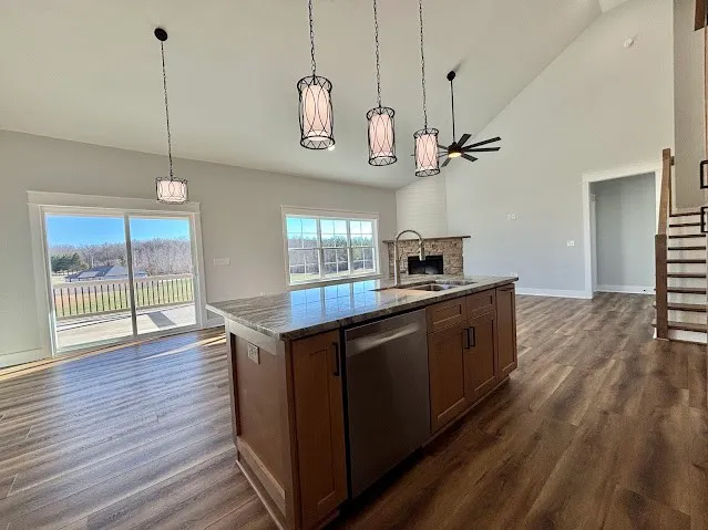 $464,900 | 8184 Aedc Road, Estill Springs, TN 37330