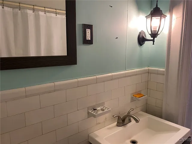 $89,000 | 19 Genesee Court, Unit 19, Utica, NY 13502