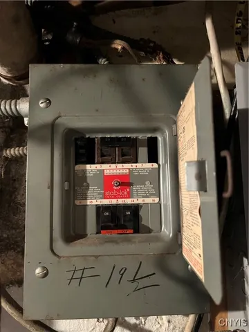 $89,000 | 19 Genesee Court, Unit 19, Utica, NY 13502