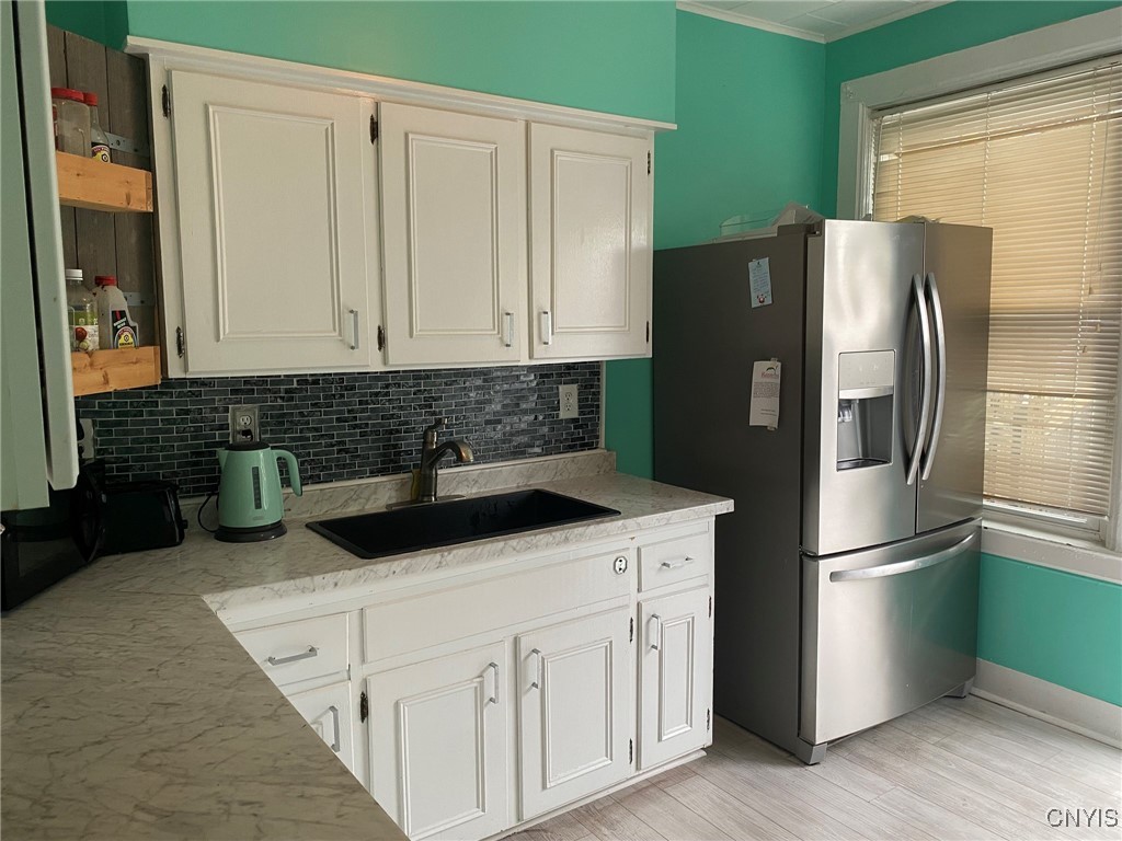 19 Genesee Court, Unit 19 Utica, NY 13502 - Photo 8 of 30 Neutral Kitchen