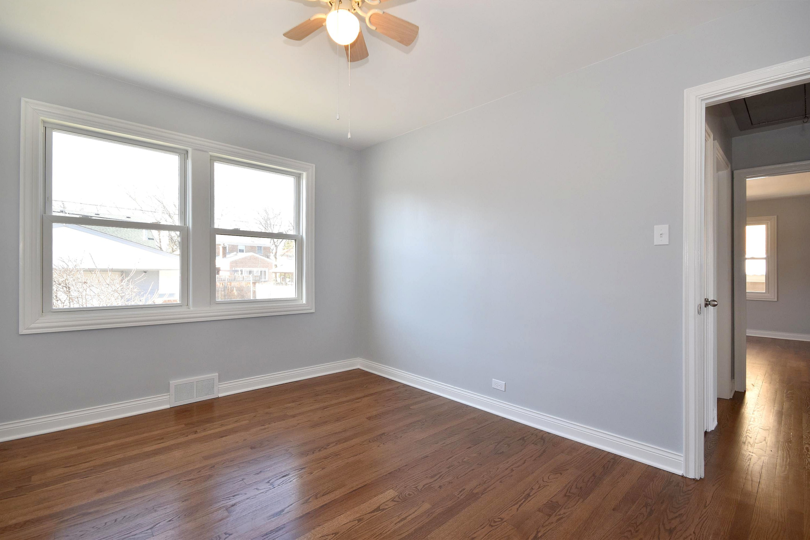 2322 2nd Avenue North Riverside, IL 60546 - Photo 14 of 28 Gallery Image 14