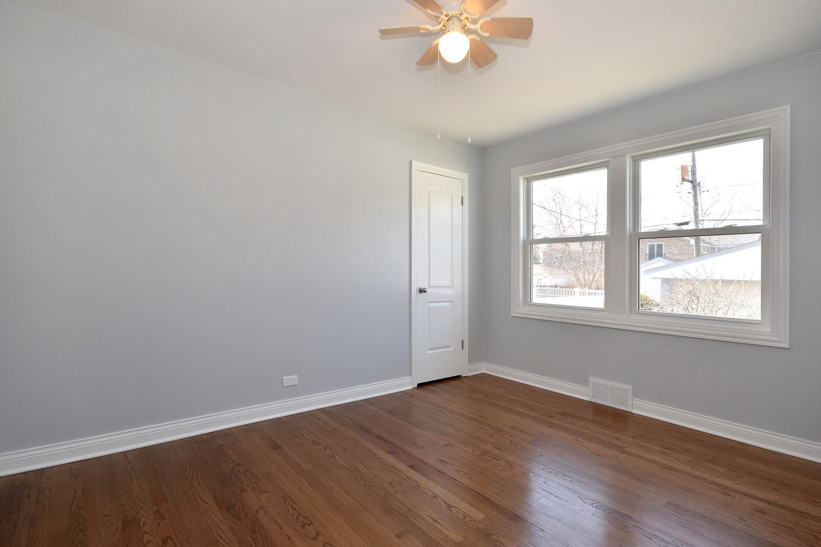 2322 2nd Avenue North Riverside, IL 60546 - Photo 15 of 28 Gallery Image 15