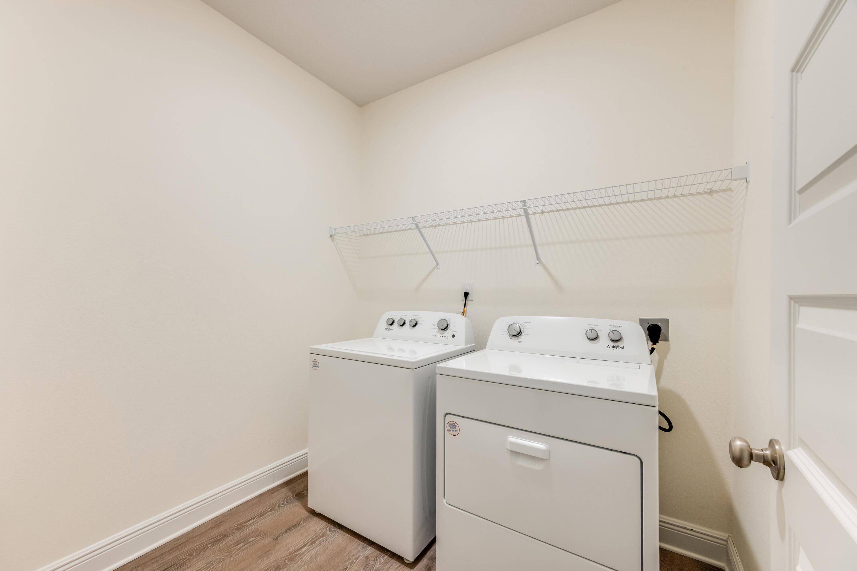 121 Lightning Bug Lane Freeport, FL 32439 - Photo 35 of 53 a utility room with dryer and washer
