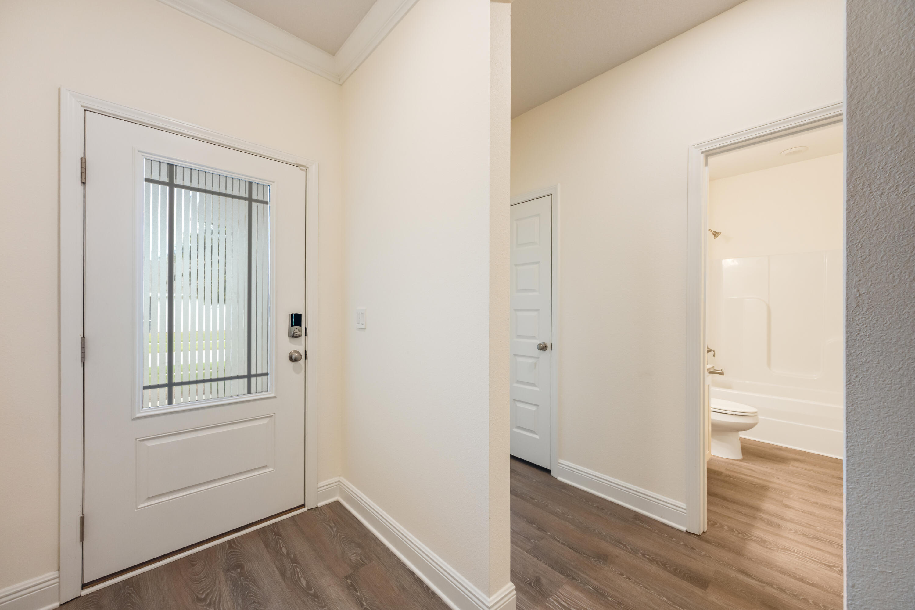 121 Lightning Bug Lane Freeport, FL 32439 - Photo 4 of 53 4-04