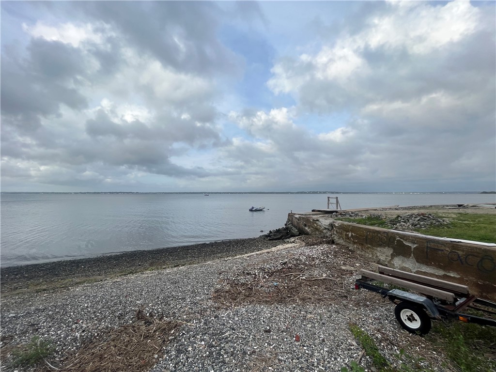 39 Blake Street Warwick, RI 02889 - Photo 31 of 33