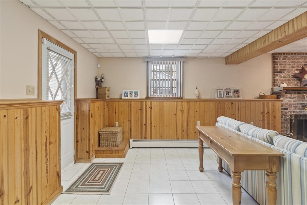 20 Hood Road Tewksbury, MA 01876 - Photo 17 of 22