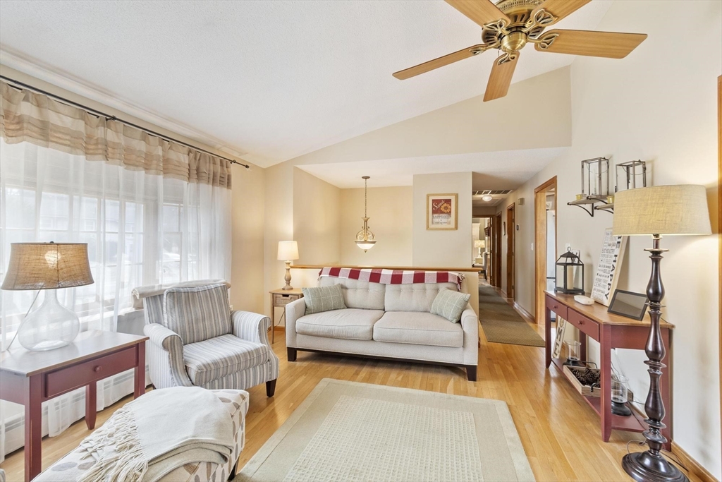 20 Hood Road Tewksbury, MA 01876 - Photo 7 of 22