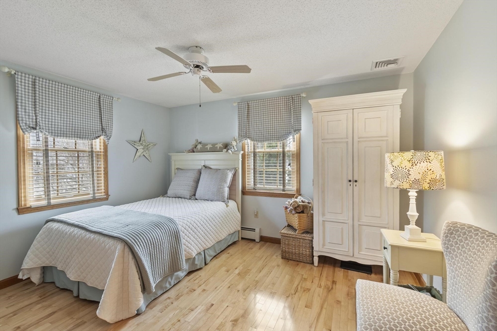 20 Hood Road Tewksbury, MA 01876 - Photo 9 of 22