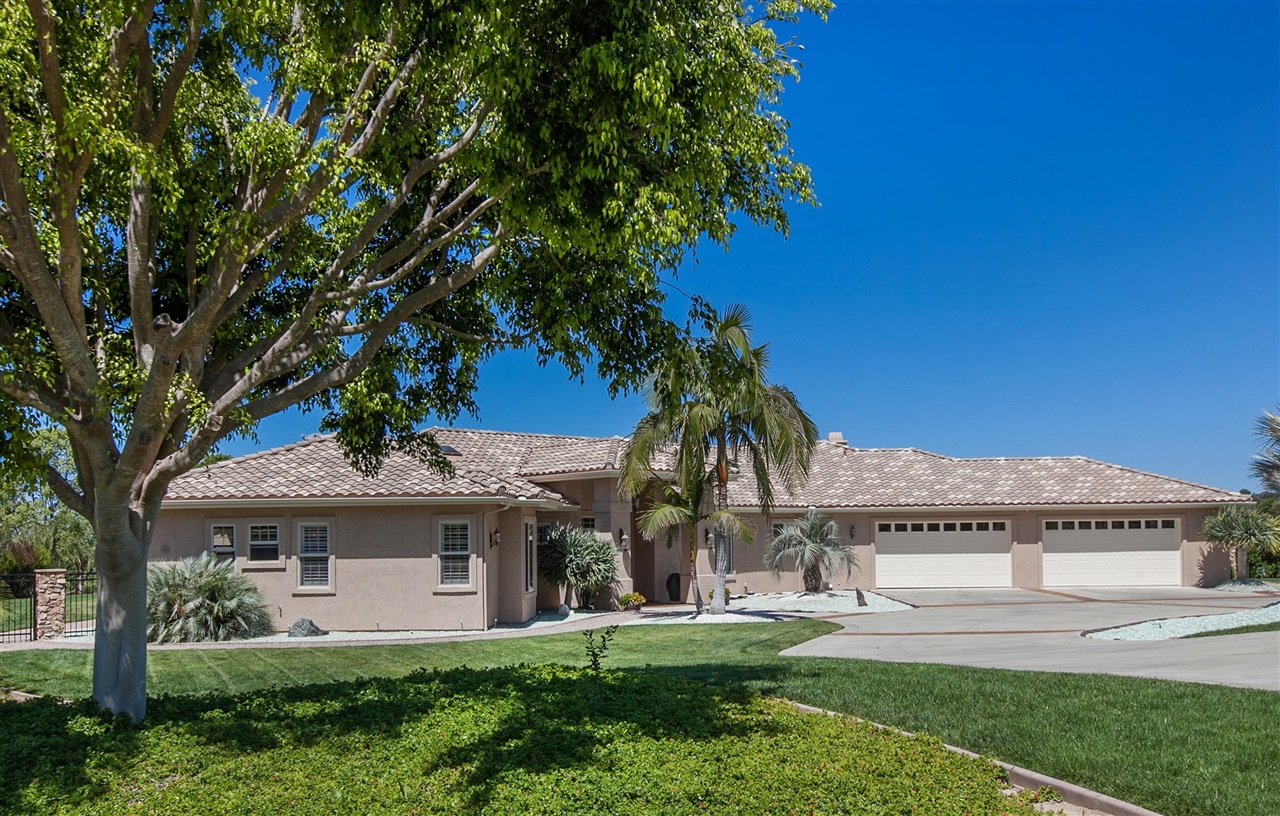 3283 Brooke Hollow Road Fallbrook, CA 92028 - Photo 2 of 25
