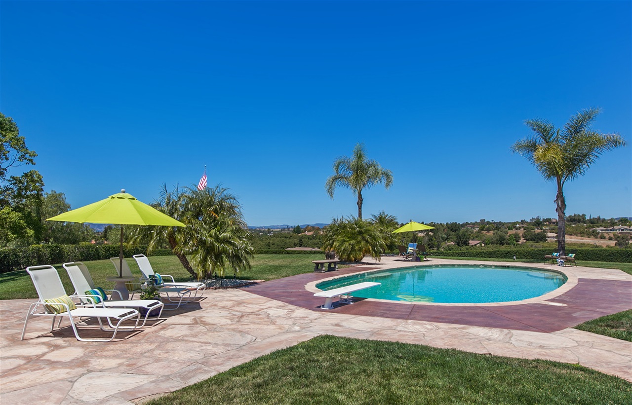 3283 Brooke Hollow Road Fallbrook, CA 92028 - Photo 3 of 25