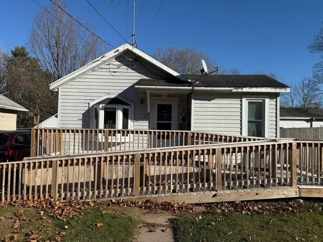 $89,900 | 95 West Street, Clintonville, WI 54929