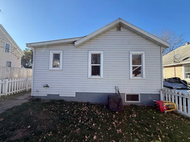 $89,900 | 95 West Street, Clintonville, WI 54929