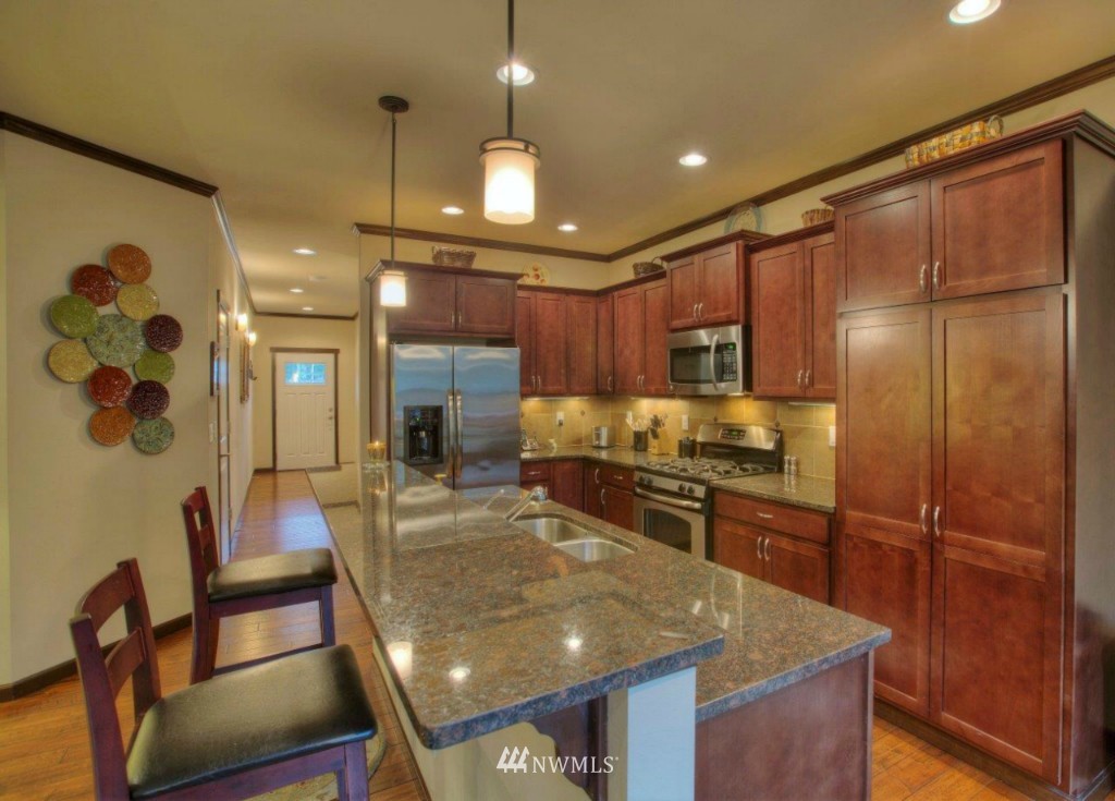 16038 120th Avenue Northeast Bothell, WA 98011 - Photo 3 of 16 Gallery Image 3