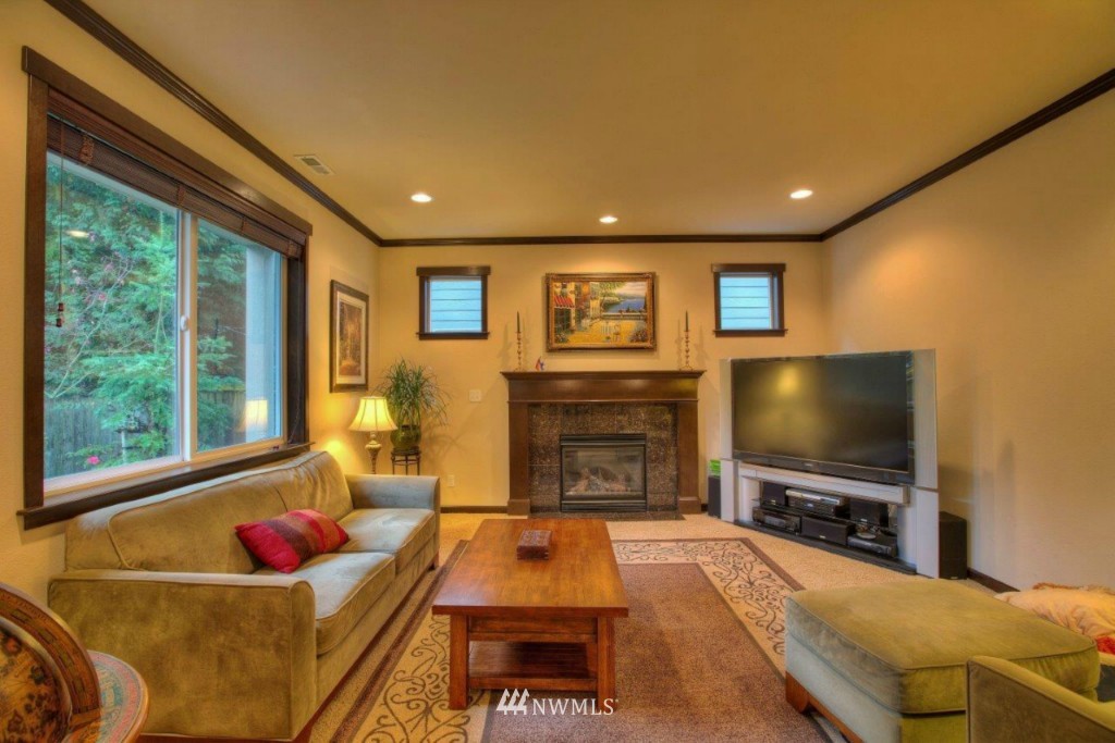16038 120th Avenue Northeast Bothell, WA 98011 - Photo 6 of 16 Gallery Image 6