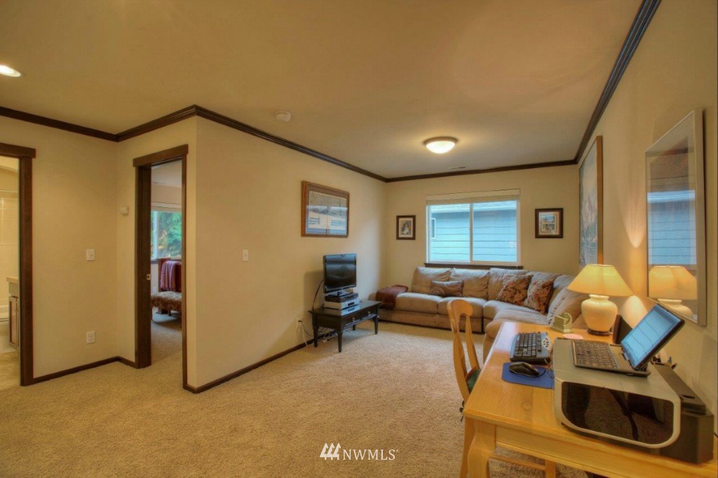 16038 120th Avenue Northeast Bothell, WA 98011 - Photo 8 of 16 Gallery Image 8