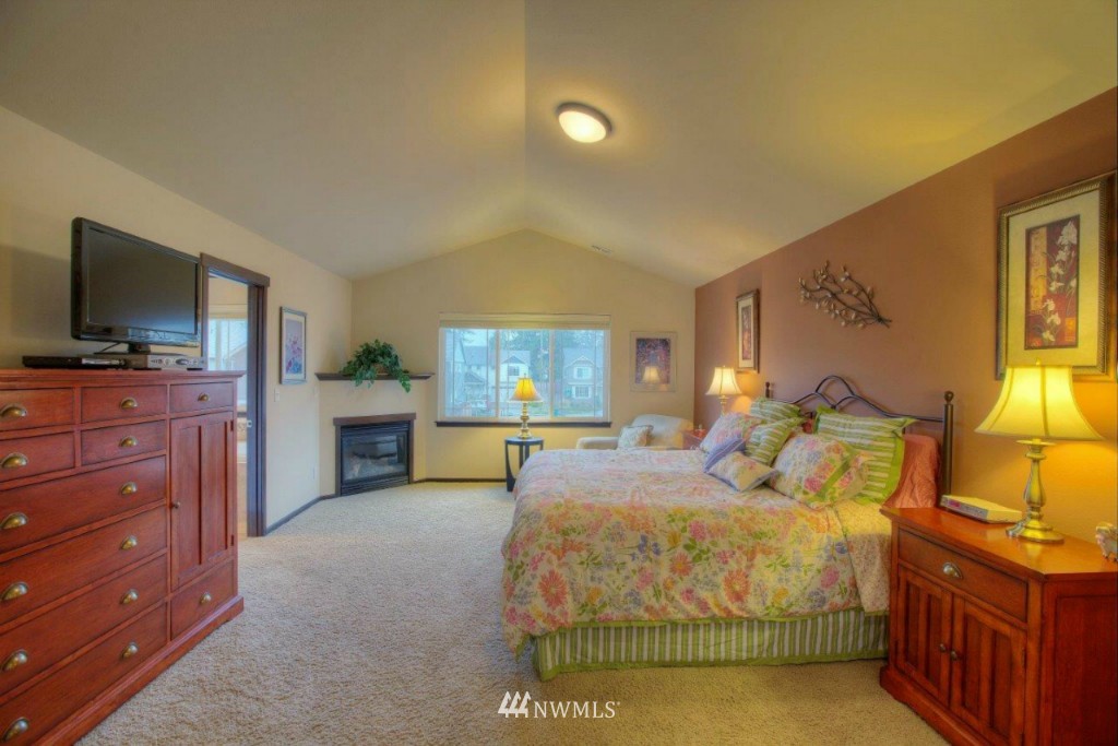 16038 120th Avenue Northeast Bothell, WA 98011 - Photo 9 of 16 Gallery Image 9