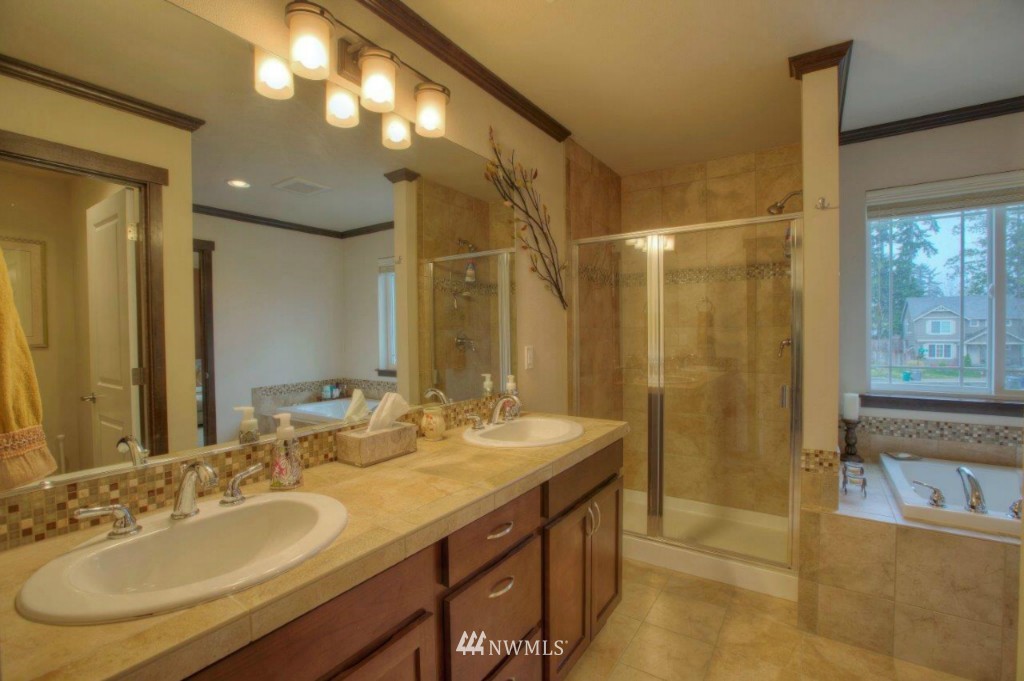 16038 120th Avenue Northeast Bothell, WA 98011 - Photo 10 of 16 Gallery Image 10