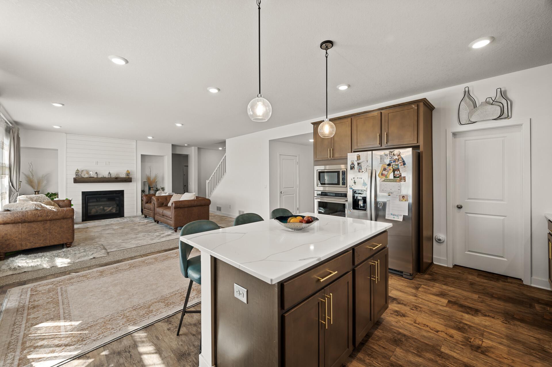 1901 Aztec Avenue Shakopee, MN 55379 - Photo 3 of 37