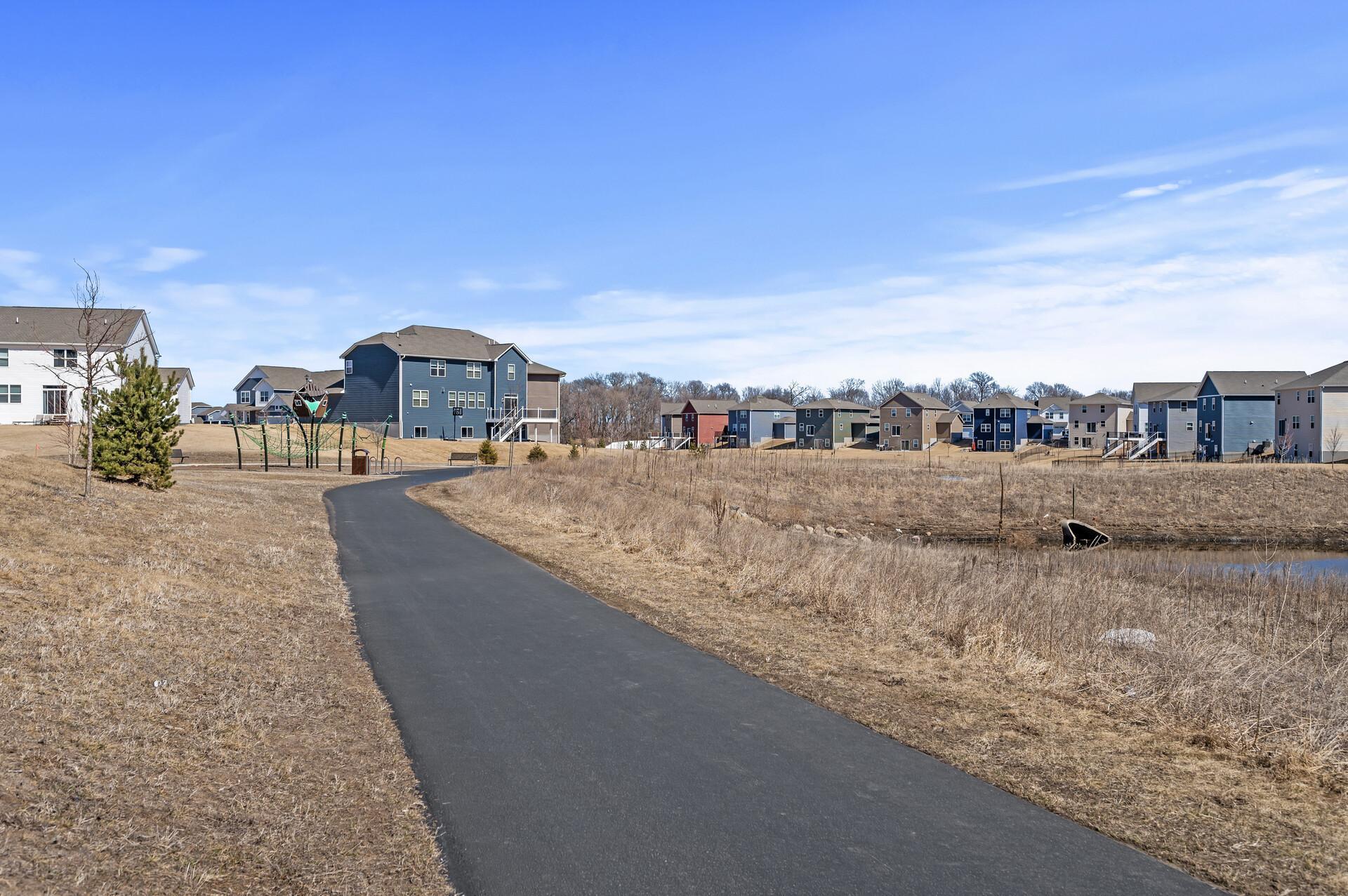 1901 Aztec Avenue Shakopee, MN 55379 - Photo 32 of 37